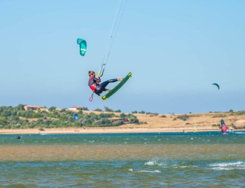Die besten Orte zum Kitesurfen in Lagos, Portugal