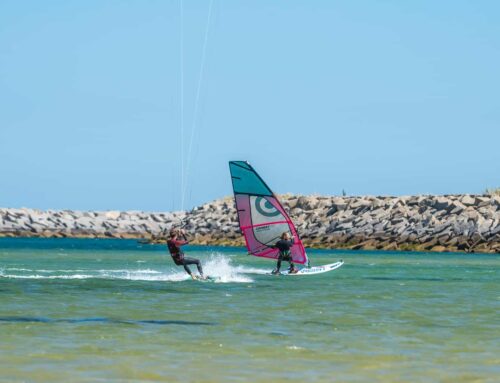 Kitesurfing vs Windsurfing: A Comprehensive Guide