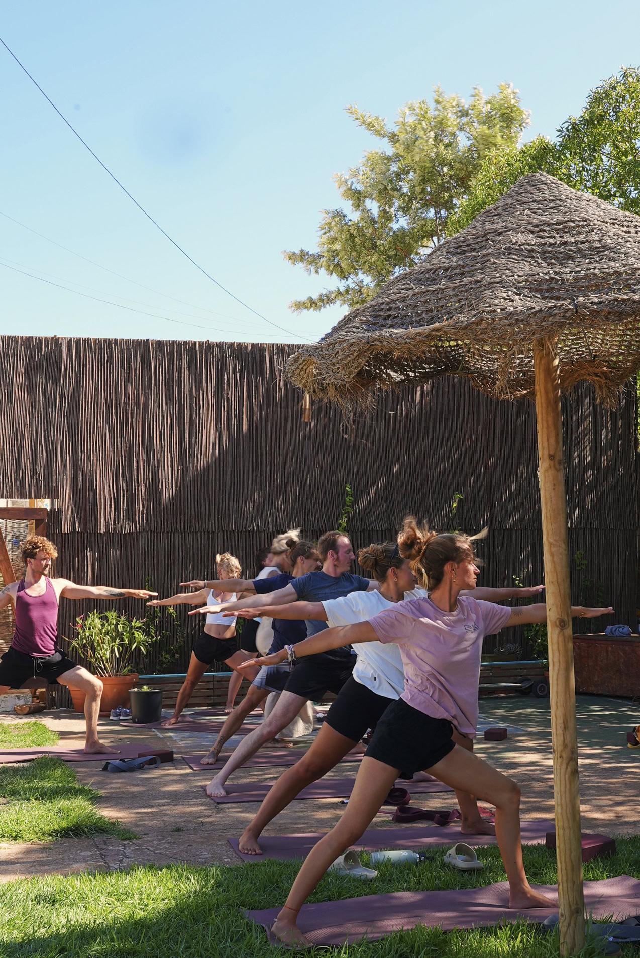 camp-yoga-algarve Morning yoga and healthy half-board meals at the Algarve surf camp