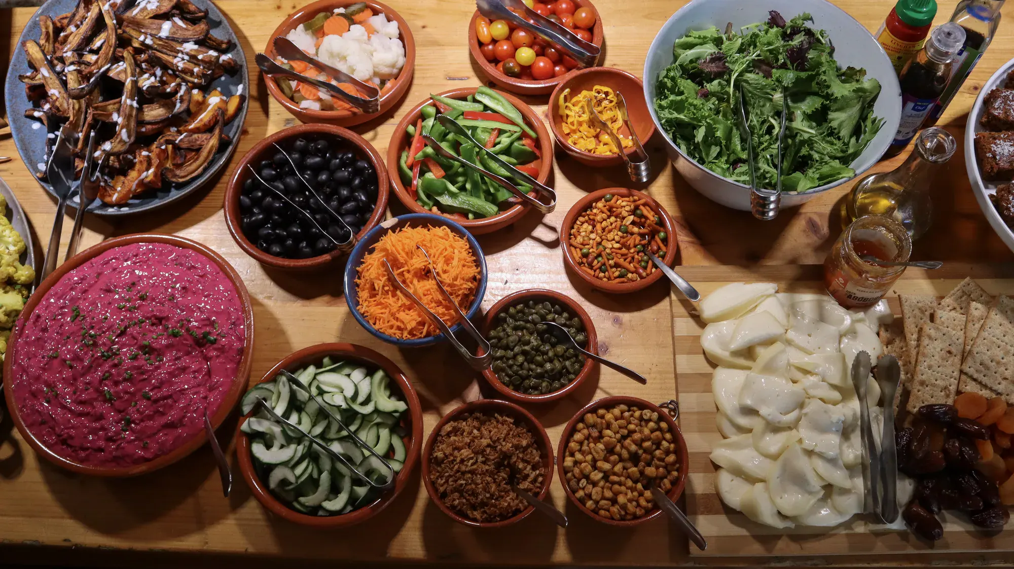 Dinner tapas bowls with beetroot, hummus and olives at Algarve Watersport